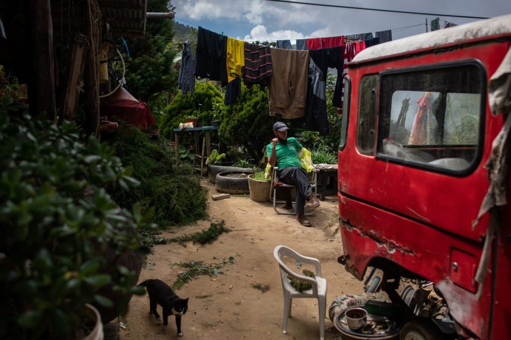 Orang Venezuela Kaya Membangun Rumah di Taman Nasional